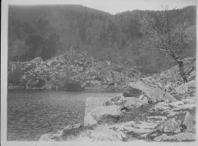 00000000 - 9792 - Ort unbekannt - Felsige Küste.jpg