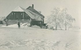 00000000 - 9761 - Ort unbekannt - Bauernhof im Schnee - unbekannt.jpg
